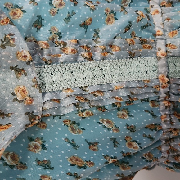 Kherisa Floral Summer Dress - Picture 2 of 9